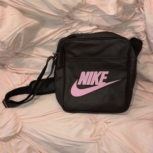 Nike Bags - Vintage Leather NIKE Workout bag Nike Bags - Vintage Leather NIKE Workout bag